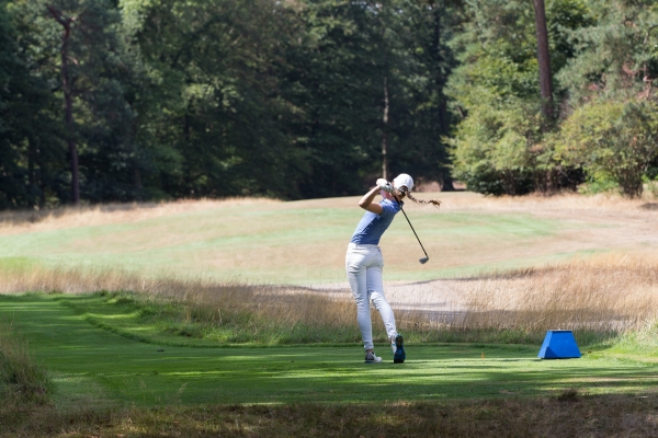 Golfster op de Dutch Amateur Championship - The black box expositie - Prem Dihal