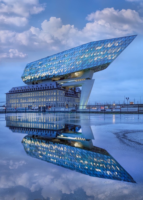 Architectuur Licht Port House Antwerpen